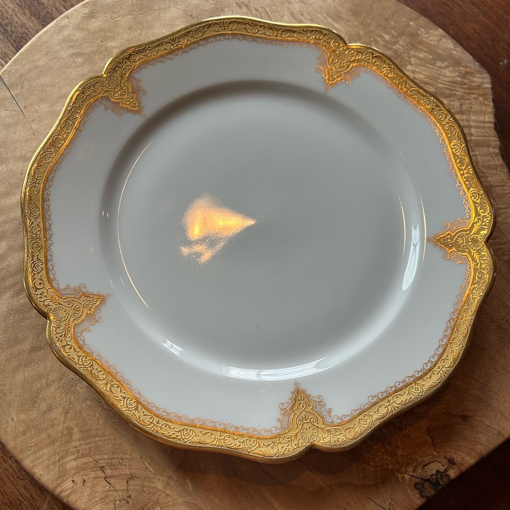 Limoges scalloped gold trim plate